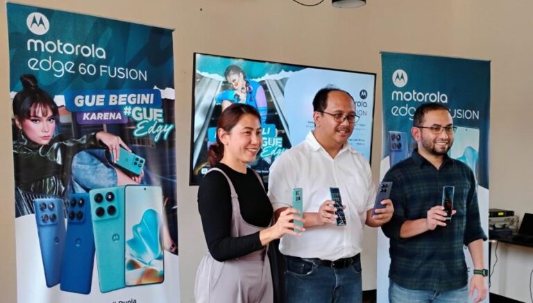 motorolaedge-2